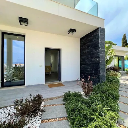 Amazing With Pool By Homing Villa *