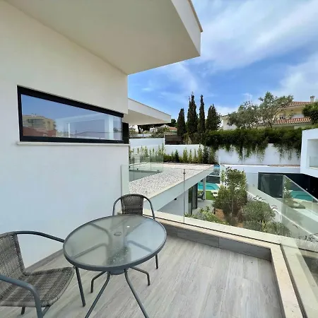 Villa Amazing With Pool By Homing *