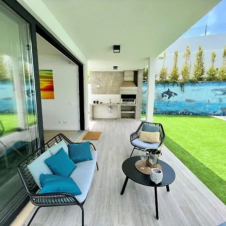 Villa Amazing With Pool By Homing