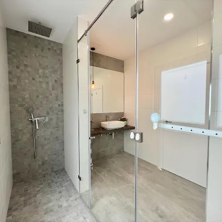 Villa Amazing With Pool By Homing