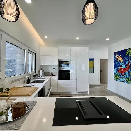 Villa Amazing With Pool By Homing