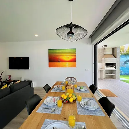 Amazing With Pool By Homing Portimao